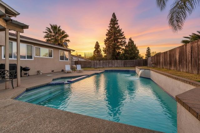 8204 Scarlet Oak Cir, Citrus Heights, CA 95610