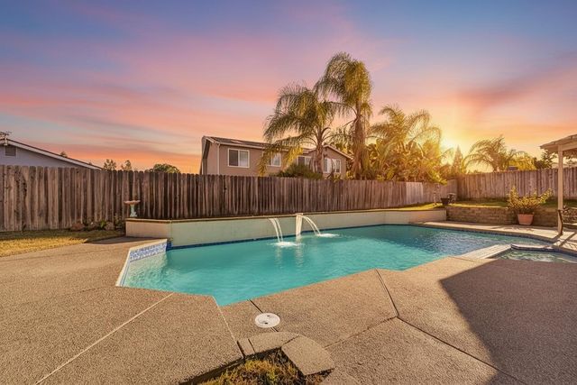 8204 Scarlet Oak Cir, Citrus Heights, CA 95610