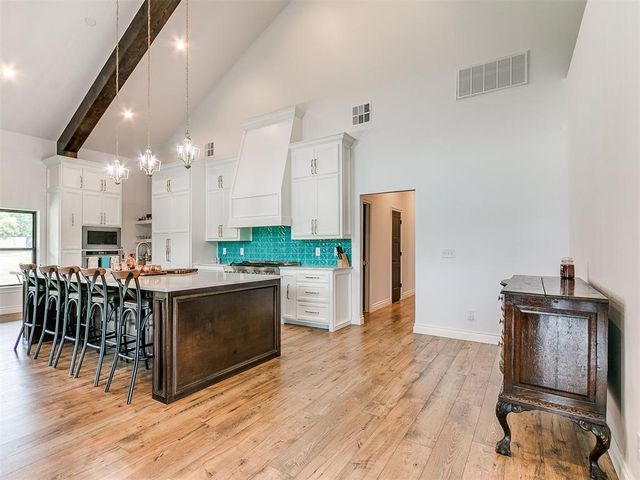 641 Highland Hills Drive, Edmond, OK 73034