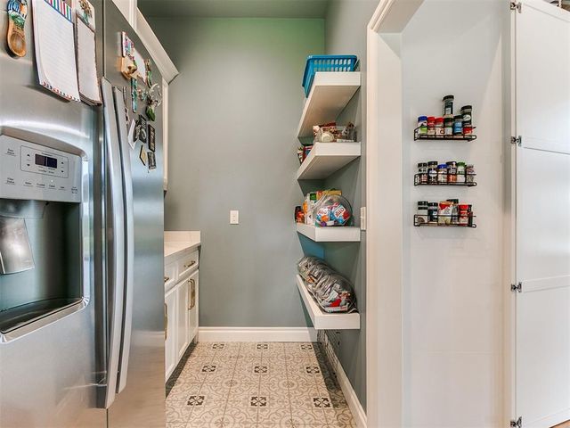641 Highland Hills Drive, Edmond, OK 73034