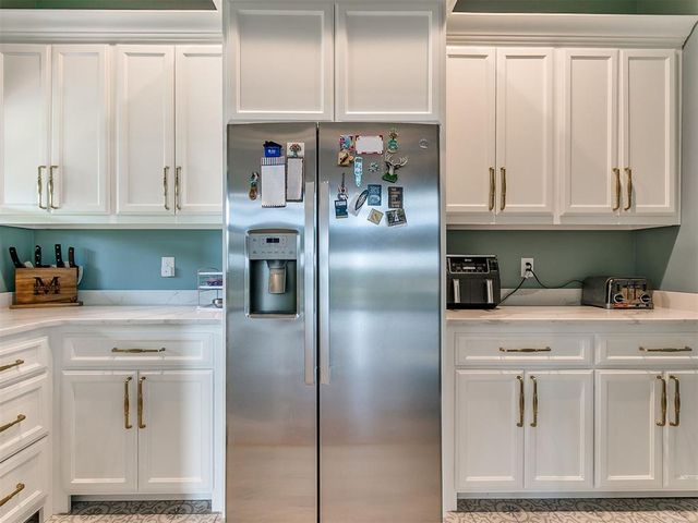 641 Highland Hills Drive, Edmond, OK 73034