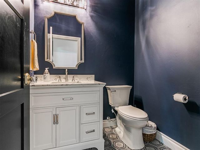 641 Highland Hills Drive, Edmond, OK 73034