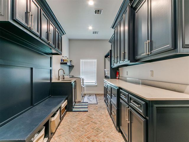 641 Highland Hills Drive, Edmond, OK 73034