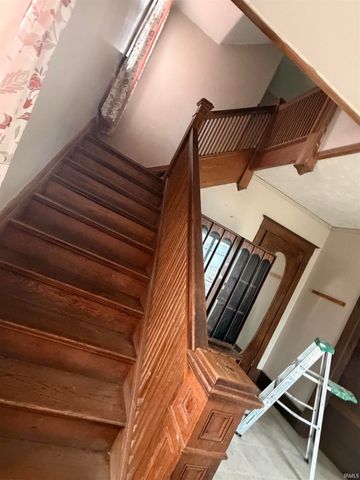 1126 Edwardsburg Avenue, Elkhart, IN 46516