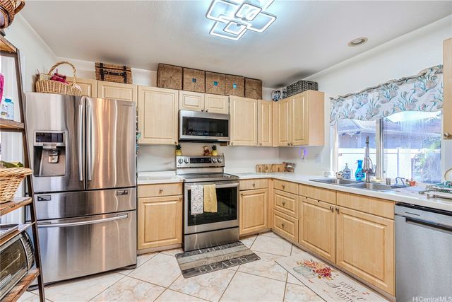 91-1073 Kaiopua Street, Ewa Beach, HI 96706