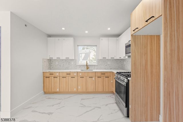 418 Avon Ave, Newark City, NJ 07108