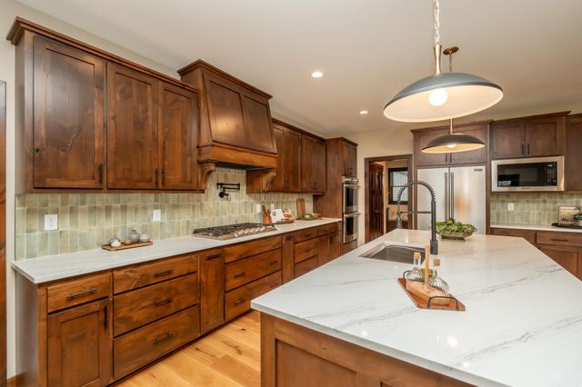 19739 Tayjules Way, Jordan, MN 55352