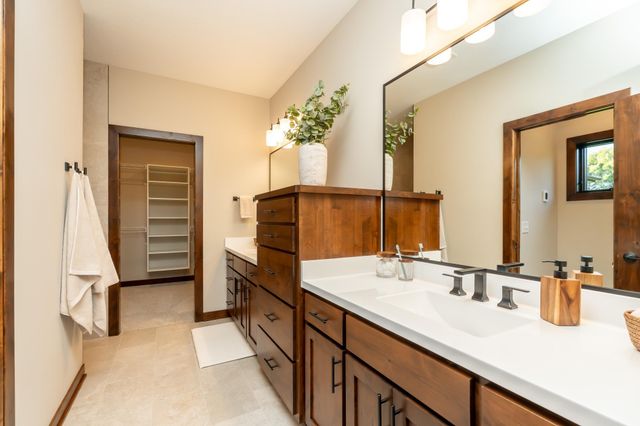 19739 Tayjules Way, Jordan, MN 55352