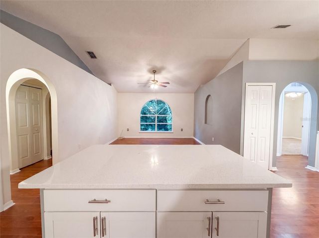 29 VALENCIA CIRCLE, Debary, FL 32713