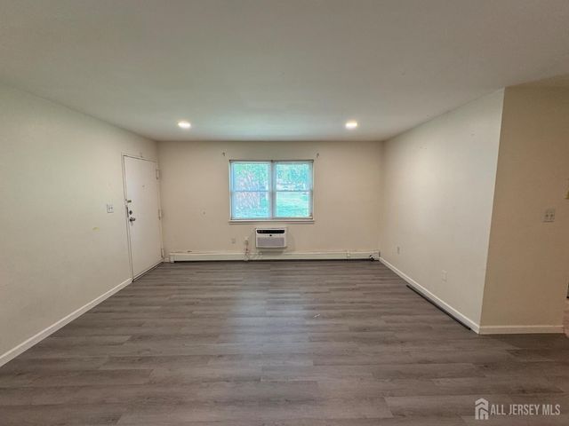 289 Main Street 6E, Spotswood, NJ 08884