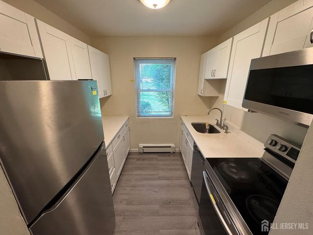 289 Main Street 6E, Spotswood, NJ 08884