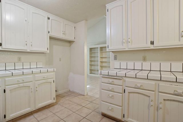 1725 Le Bec Ct, Lodi, CA 95240