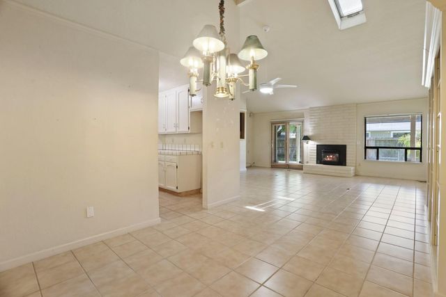 1725 Le Bec Ct, Lodi, CA 95240