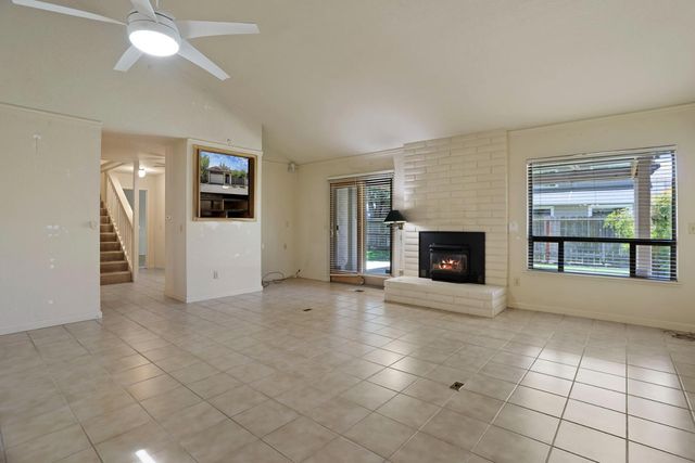1725 Le Bec Ct, Lodi, CA 95240