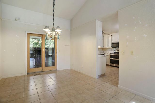 1725 Le Bec Ct, Lodi, CA 95240