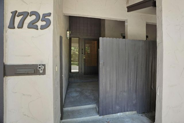 1725 Le Bec Ct, Lodi, CA 95240