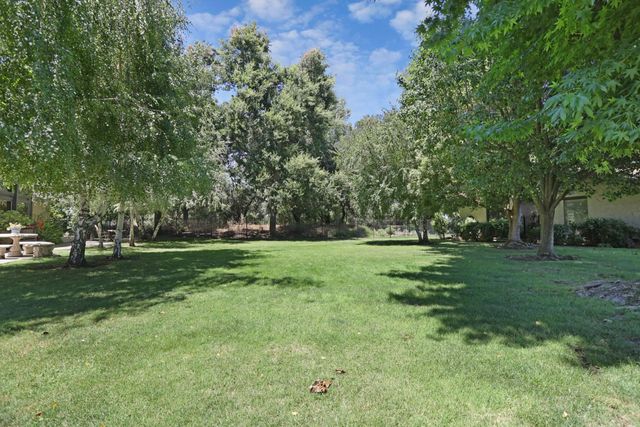 1725 Le Bec Ct, Lodi, CA 95240
