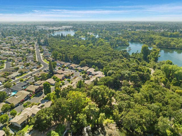 1725 Le Bec Ct, Lodi, CA 95240