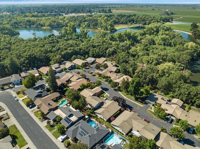 1725 Le Bec Ct, Lodi, CA 95240