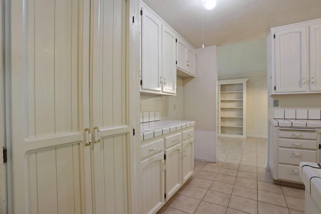 1725 Le Bec Ct, Lodi, CA 95240