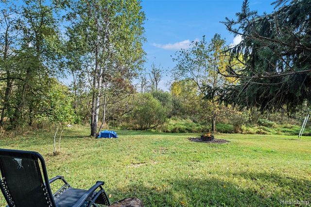 12345 Alcoy Drive, Fenton, MI 48430