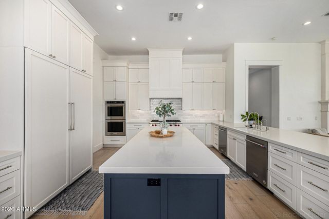 3409 E IVYGLEN Circle, Mesa, AZ 85213