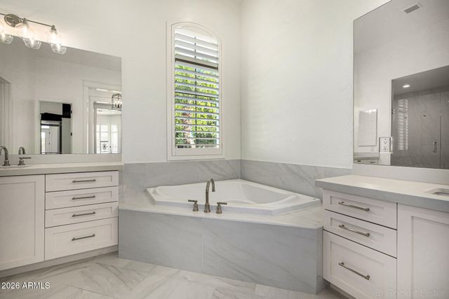 3409 E IVYGLEN Circle, Mesa, AZ 85213