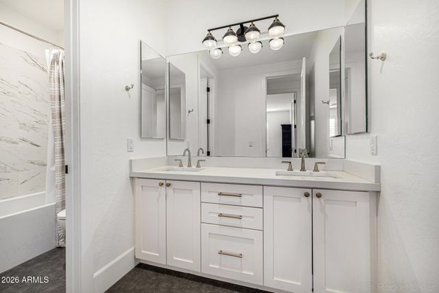 3409 E IVYGLEN Circle, Mesa, AZ 85213