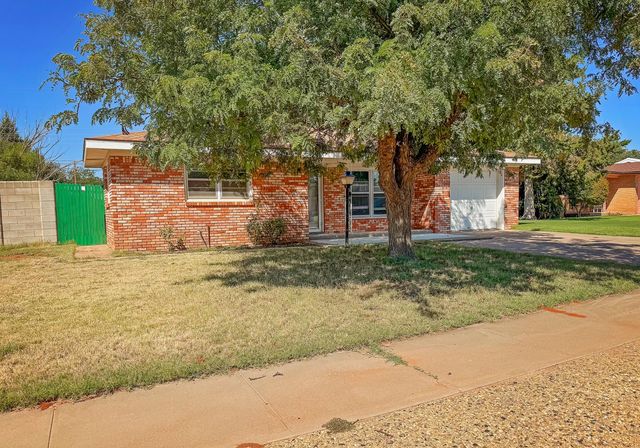 303 N Gary Lane, Denver City, TX 79323