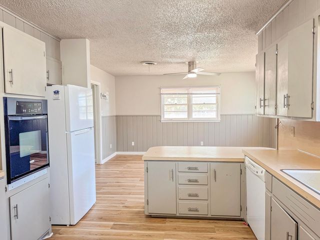 303 N Gary Lane, Denver City, TX 79323