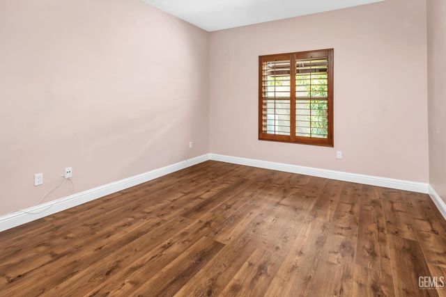 10703 Queensbury Drive, Bakersfield, CA 93312