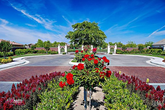 10703 Queensbury Drive, Bakersfield, CA 93312