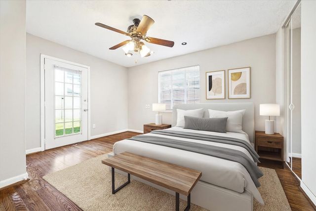 2712 West Holcombe, West University Place, TX 77005