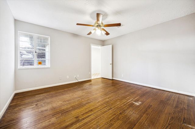 2712 West Holcombe, West University Place, TX 77005