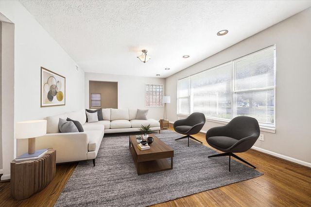 2712 West Holcombe, West University Place, TX 77005