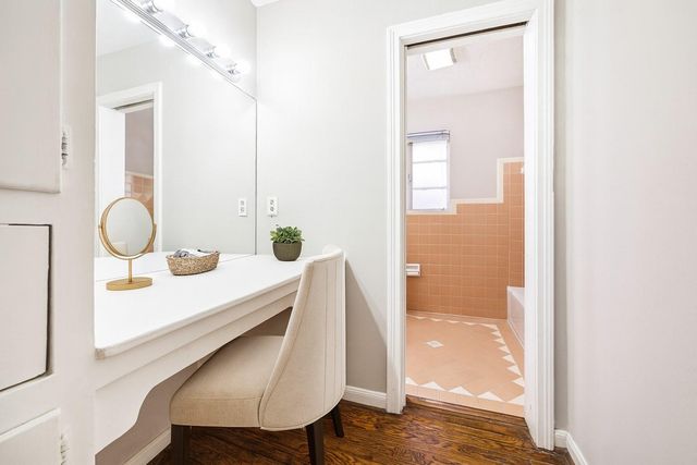 2712 West Holcombe, West University Place, TX 77005