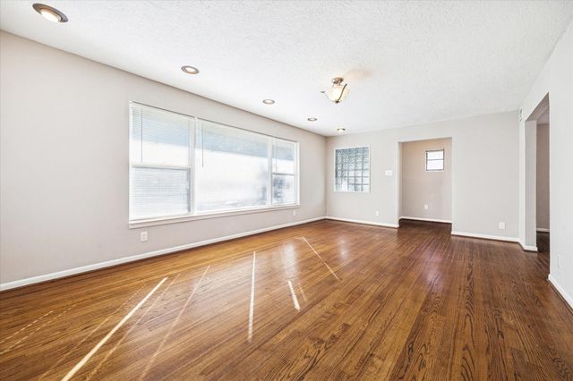 2712 West Holcombe, West University Place, TX 77005