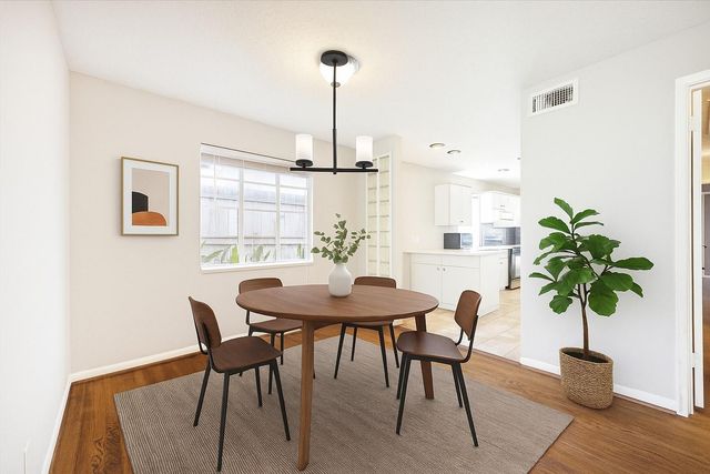 2712 West Holcombe, West University Place, TX 77005