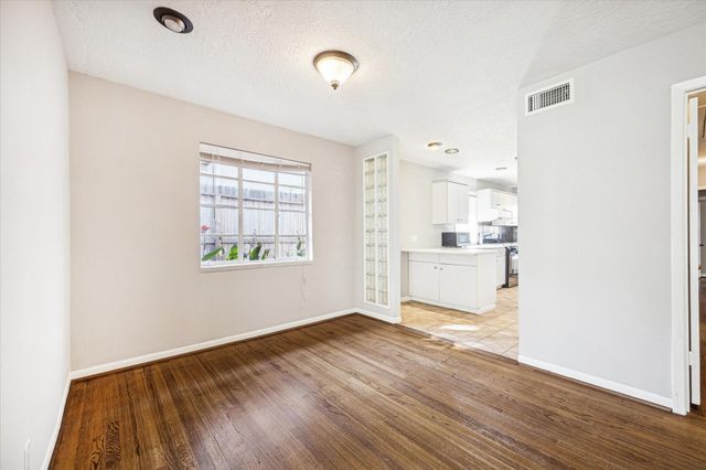 2712 West Holcombe, West University Place, TX 77005