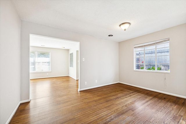 2712 West Holcombe, West University Place, TX 77005