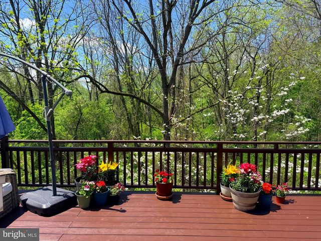 19 AVALON CT, Doylestown, PA 18901