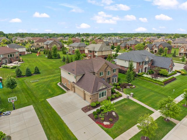 51847 Pierce Drive, Lyon Twp, MI 48167