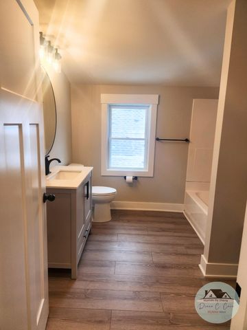 1698 Wood Street, Muskegon City, MI 49442