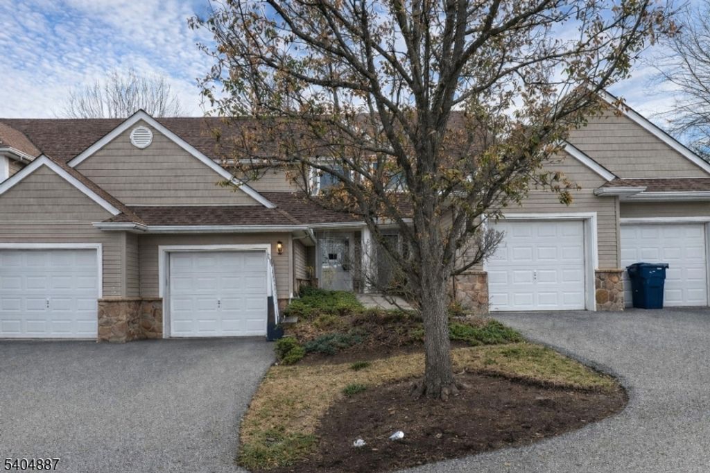 113 Bourne Ci, Hardyston Twp., NJ 07419