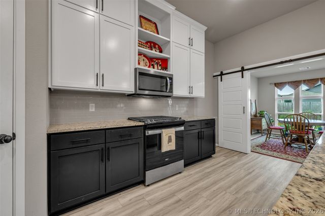 13008 E 124th Street North, Owasso, OK 74021