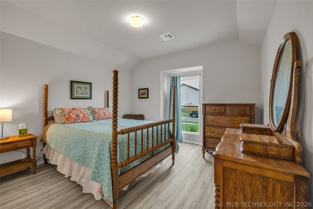 13008 E 124th Street North, Owasso, OK 74021