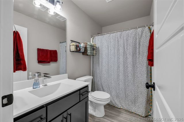 13008 E 124th Street North, Owasso, OK 74021