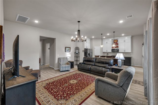 13008 E 124th Street North, Owasso, OK 74021
