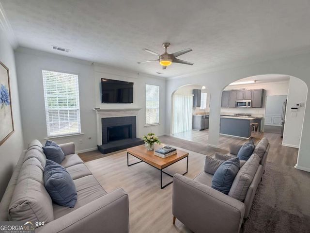 2662 Whispering Pines Drive, Grayson, GA 30017