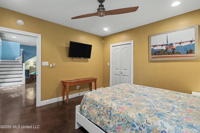 1009 Saint Joseph Street, Waveland, MS 39576